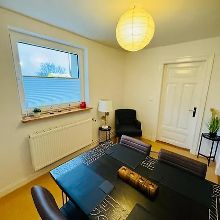아파트 Moderne In Kiel-holtenau, Strandnaehe, 2 Zimmer, Voll Ausgestattet, Gute Anbindung 킬